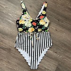 Cupshe Floral Stripe One Piece Swimsuit XL NWT Cutout Waist Tie Belt